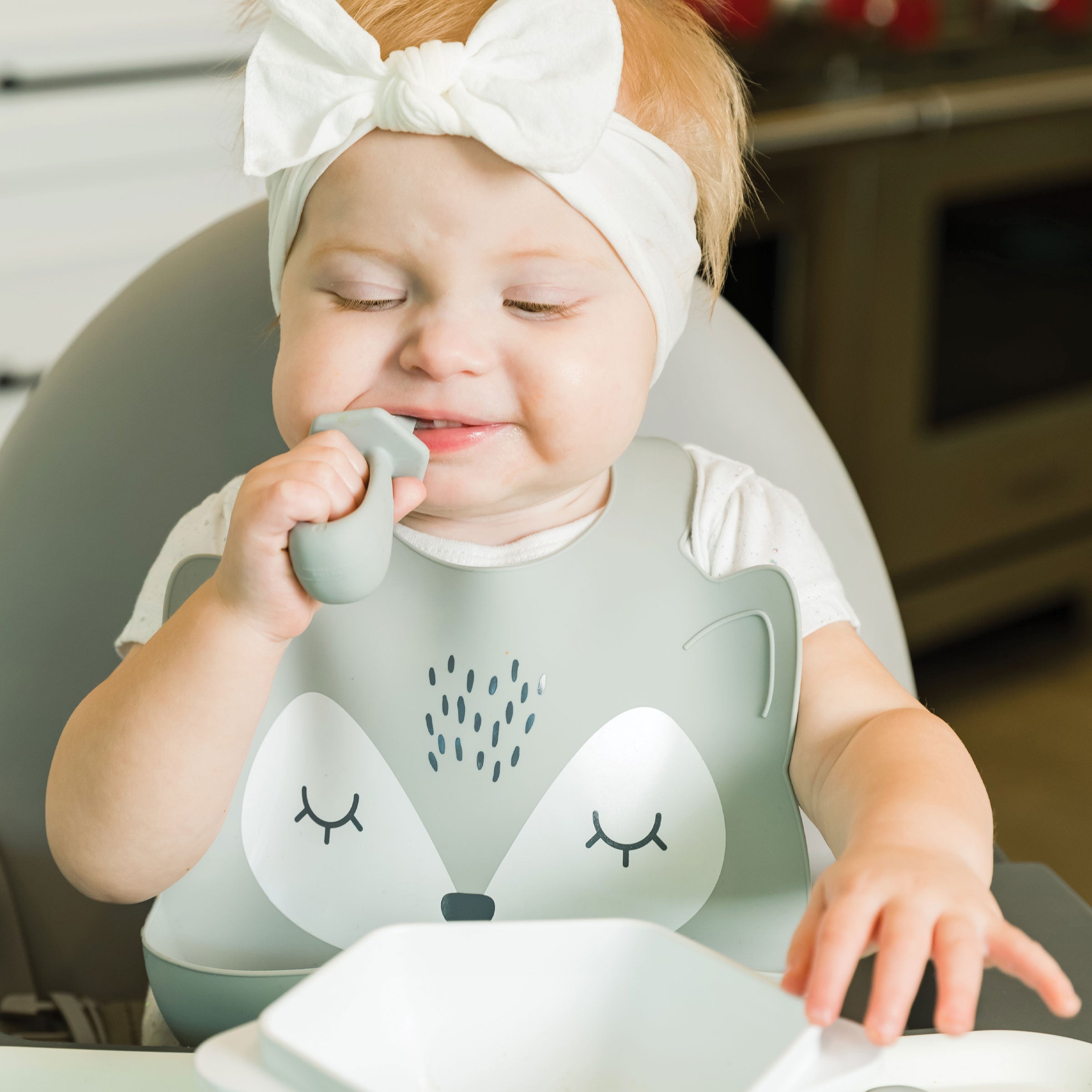 Silicone Roll-up Bibs for Babies