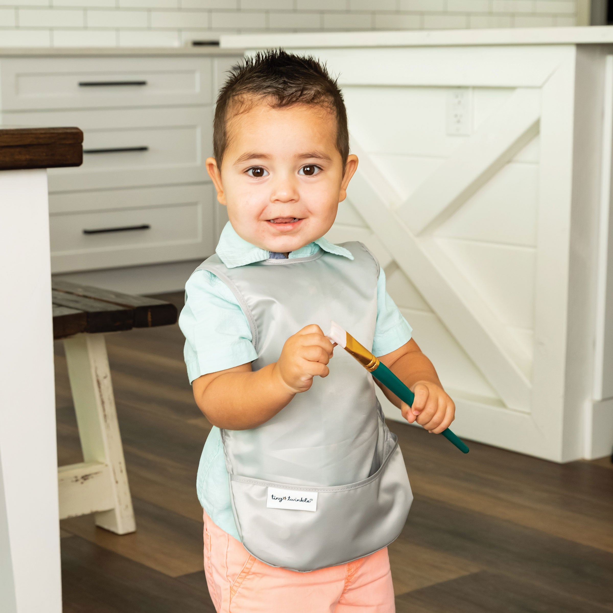 Baby apron with clearance sleeves